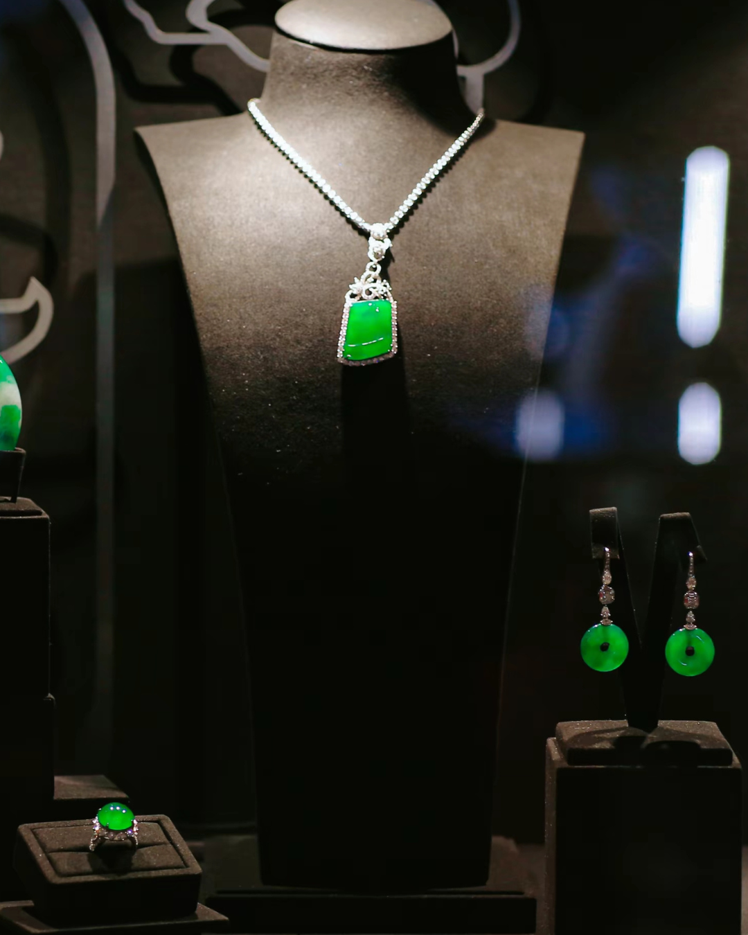 Jadeite Necklace No. 02