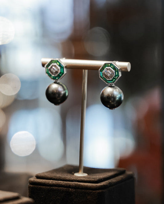 Tahitian Pearl Emerald Earrings No. 01